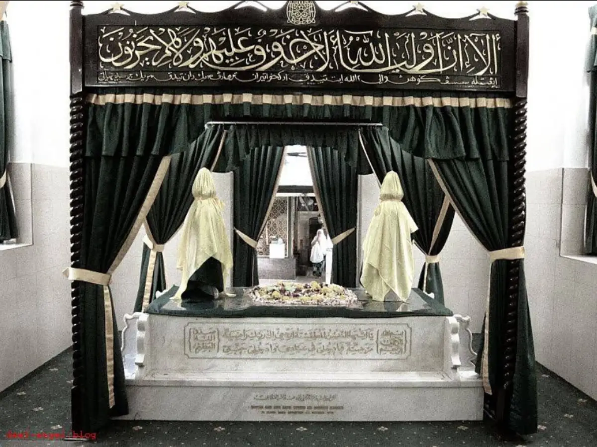 Maqam Habib Noh Hz. - 5