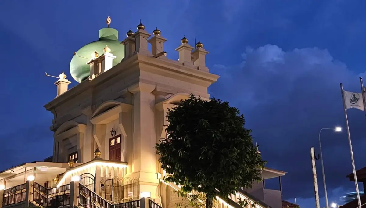 Maqam Habib Noh Hz.